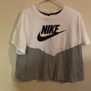 Nike T-shirt